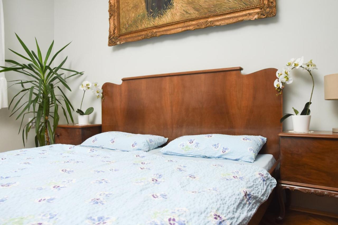 Apartman Woolf Senta Exteriör bild